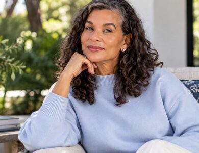 Suzanne McFayden portrait, author, art collector and philanthropist